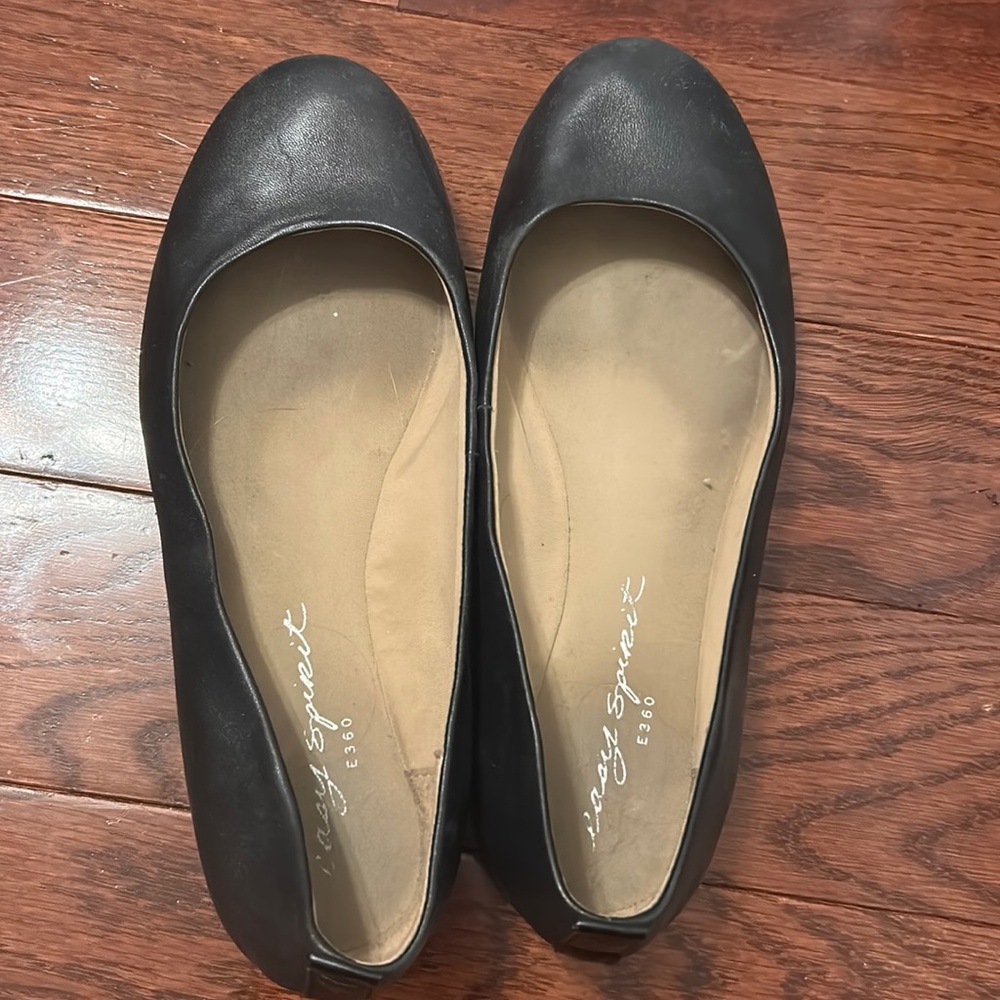 Black dress shoes
